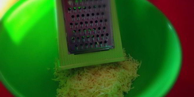 Рецепт тыквенной запеканки со спаржей, с сырной корочкой и колбаской из индейки