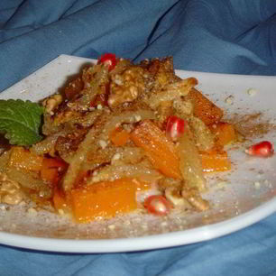 Рецепт Тыквенно-яблочной запеканка с ореховой посыпкой и зернами граната