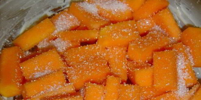 Рецепт тыквенно-яблочной запеканка с ореховой посыпкой и зернами граната