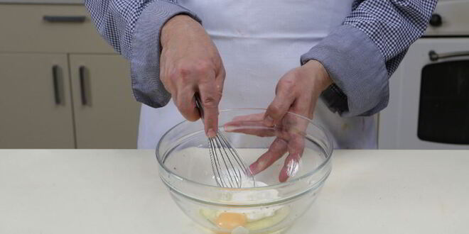 Рецепт запеканки из крабовых палочек и лука-порея