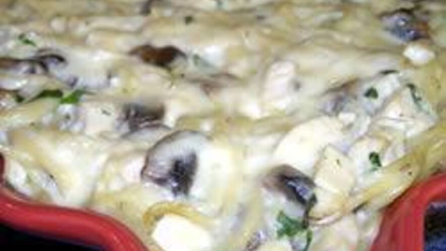 Рецепт запеканки из макарон с курицей и грибами