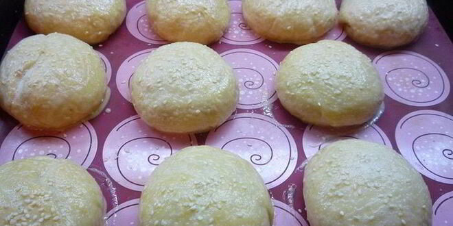 Рецепт булочек с брусничным джемом данубио