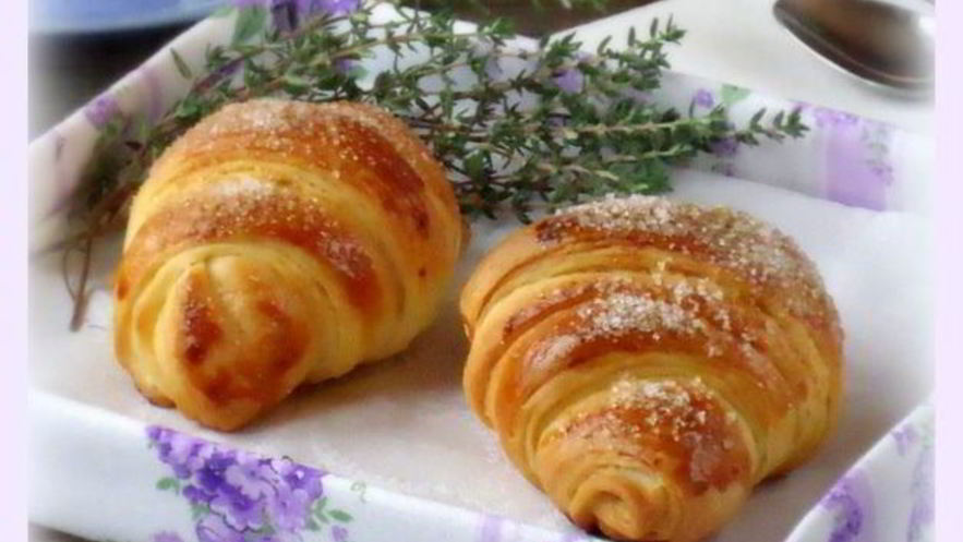 Рецепт булочек слоеных с джемом и вареной сгущенкой