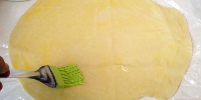 Рецепт булочек слоеных с джемом и вареной сгущенкой