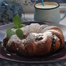 Рецепт Булочек-веночков с джемом