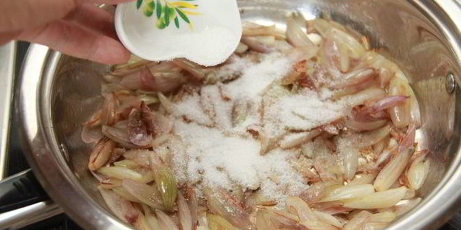 Рецепт лукового джема с шоколадом