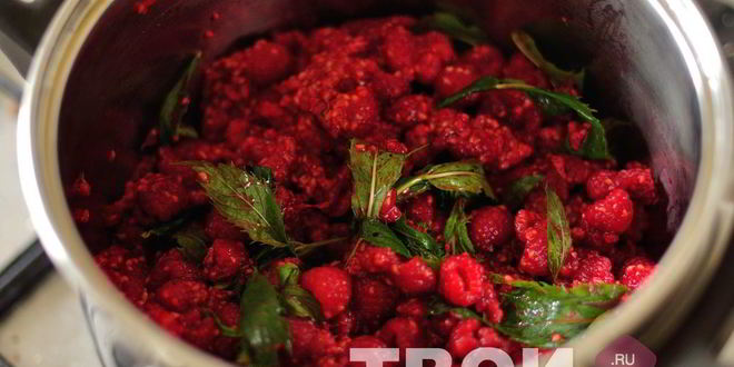 Рецепт малинового джема с мятой