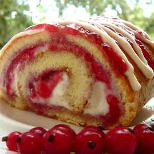 Рецепт Рулета с рикоттой и смородиновым джемом