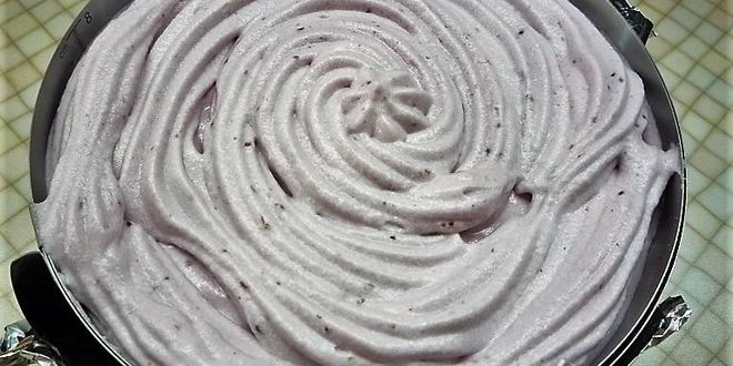 Рецепт шарлотта с ягодами и клубничным джемом