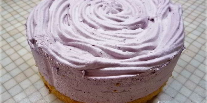 Рецепт шарлотта с ягодами и клубничным джемом