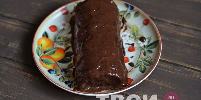 Рецепт шоколадного рулета с клюквенным джемом и шоколадным ганашем