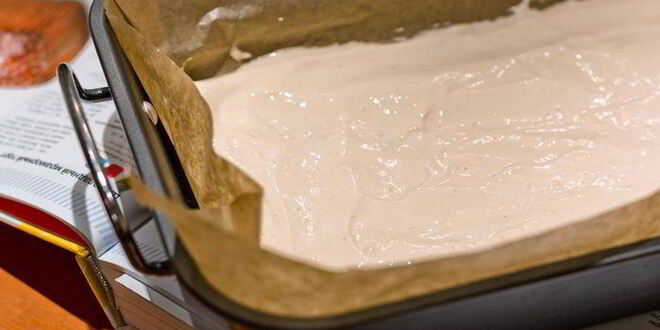 Рецепт швейцарского рулета с малиновым джемом