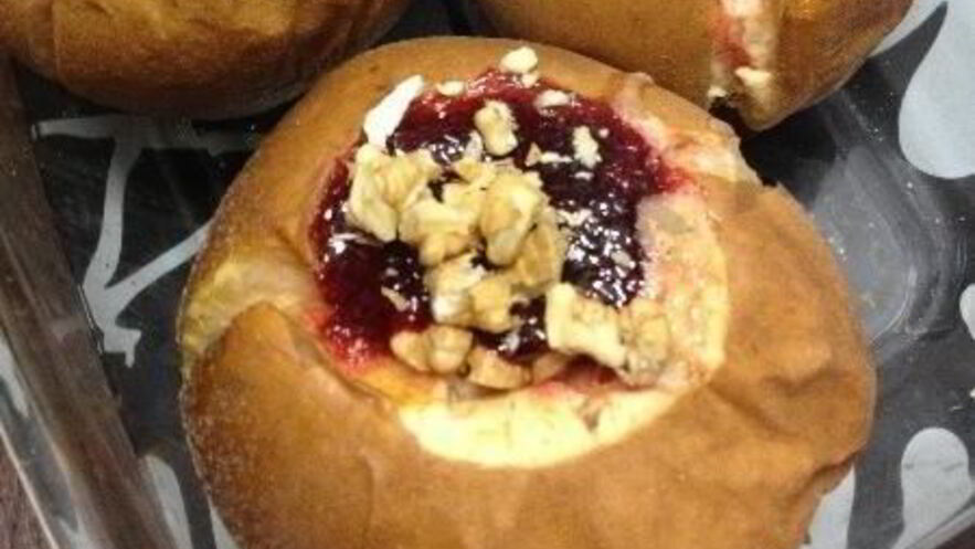 Рецепт запеченных яблок с орехами и джемом