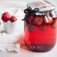 Рецепт Клубничного компота на зиму в литровых банках