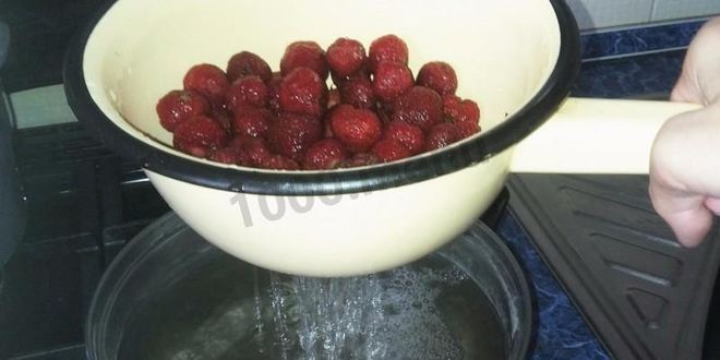 Рецепт компота из клубники на зиму