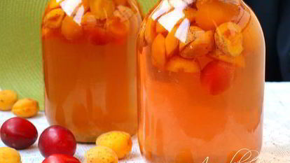 Рецепт Компота из слив и абрикос на зиму