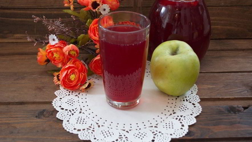 Рецепт компота из вишни с яблоками