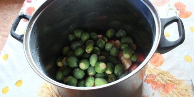 Рецепт компота из яблок, фейхоа и облипихи