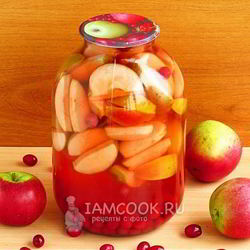 Рецепт Компота из яблок и кизила