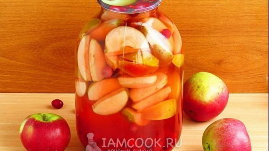 Рецепт компота из яблок и кизила