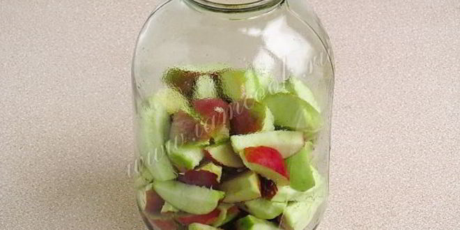 Рецепт компота из яблок и кизила