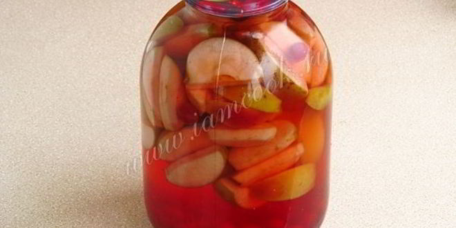 Рецепт компота из яблок и кизила