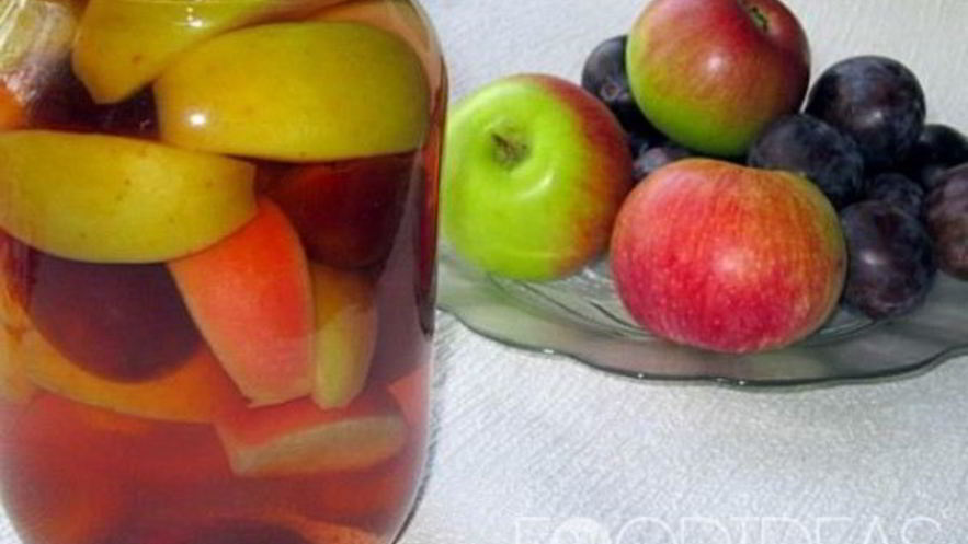 Рецепт компота из яблок и сливы