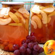 Рецепт Компота из яблок с виноградом на зиму