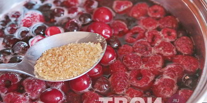 Рецепт компота из ягод