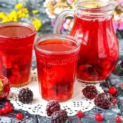 Рецепт Компот из замороженных ягод клубники, ежевики, брусники