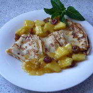 Рецепт Миндальных блинчиков с компотом из ананаса, фиников и ванили