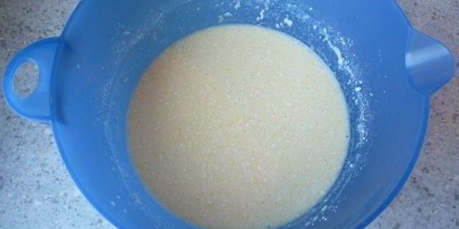 Рецепт миндальных блинчиков с компотом из ананаса, фиников и ванили