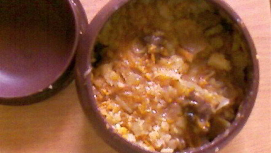 Рецепт квашеной капусты с грибами в горшочках