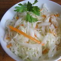 Капуста острая маринованная