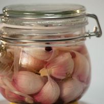 Маринованный чеснок