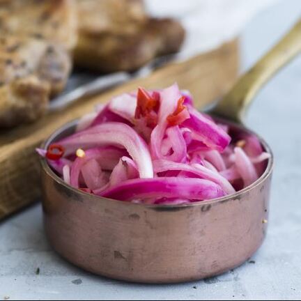 Рецепт Маринованного острого лука к мясу