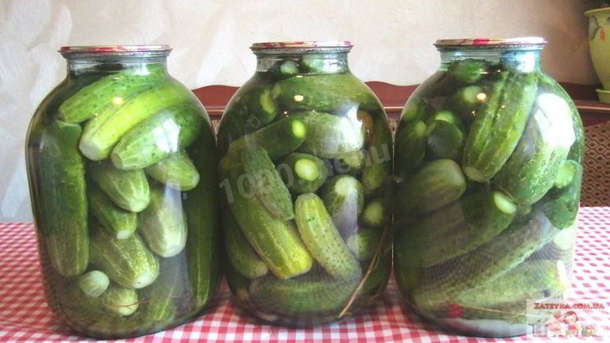 Рецепт маринованных хрустящих огурцов в банках