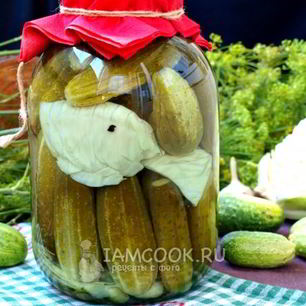 Рецепт Огурцов, маринованных с капустой