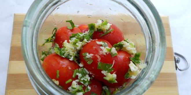 Рецепт помидоров маринованных с хреном на зиму