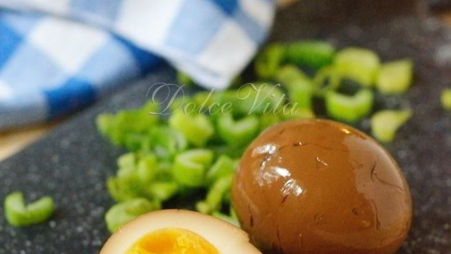 Рецепт вареных яиц, маринованных в соевом соусе со специями