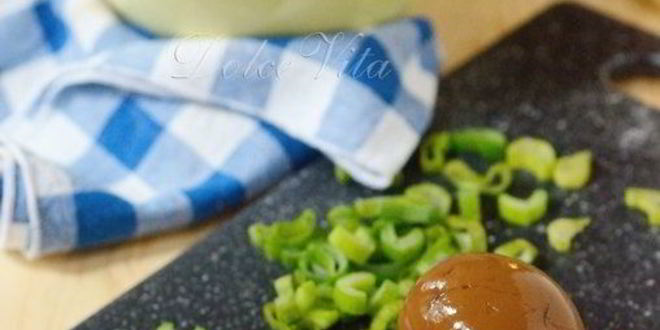 Рецепт вареных яиц, маринованных в соевом соусе со специями