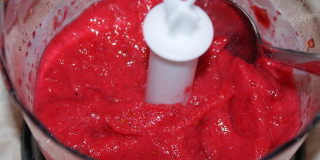 Рецепт яблочного повидла с красной смородиной