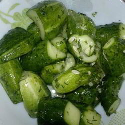 Рецепт Быстрых малосольных огурцов в пакете с чесноком