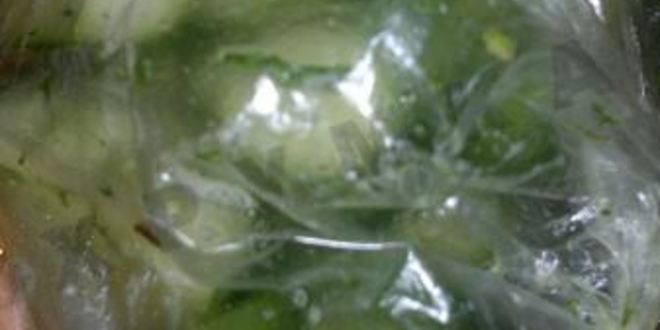 Рецепт быстрых малосольных огурцов в пакете с чесноком