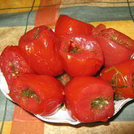 Рецепт Малосольных помидоров, фаршированных укропом и чесноком