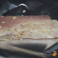 Рецепт Вкусного домашнего сала с чесноком и белым перцем