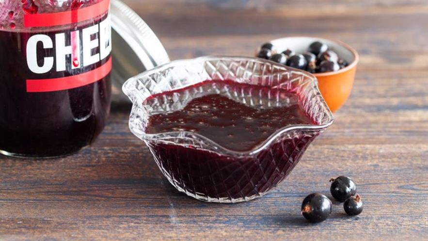 Рецепт быстрого варенья из черной смородины