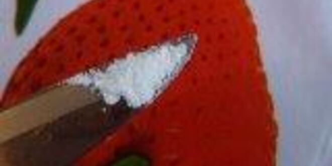 Рецепт шоколадного сливового варенья с орехами