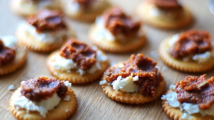 Рецепт закуски с вялеными помидорами