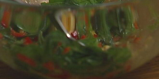 Рецепт брускетты из цукини со шпинатом